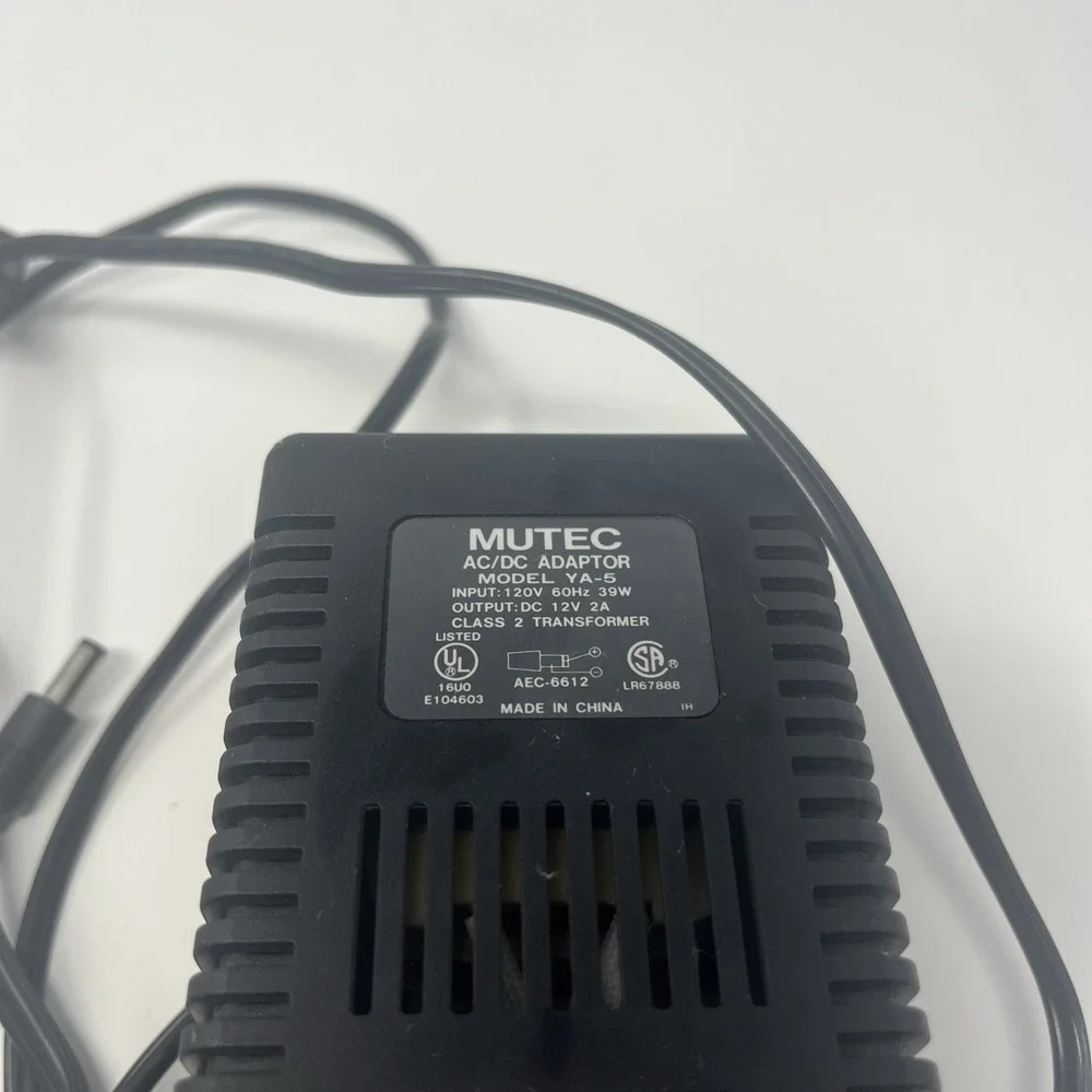 Mutec YA-5 AC DC Adaptor Power Supply for Yamaha Keyboards - 12V‎ 2 Amps